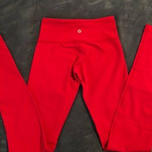 Lululemon sz 2 full length leggings.